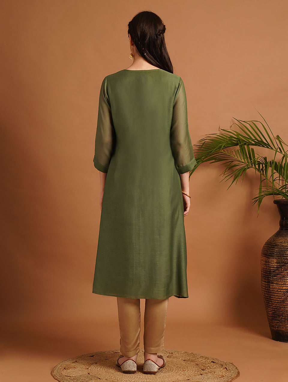 Women Olive Green Cotton Silk Round Neck Flared Kurta - XS