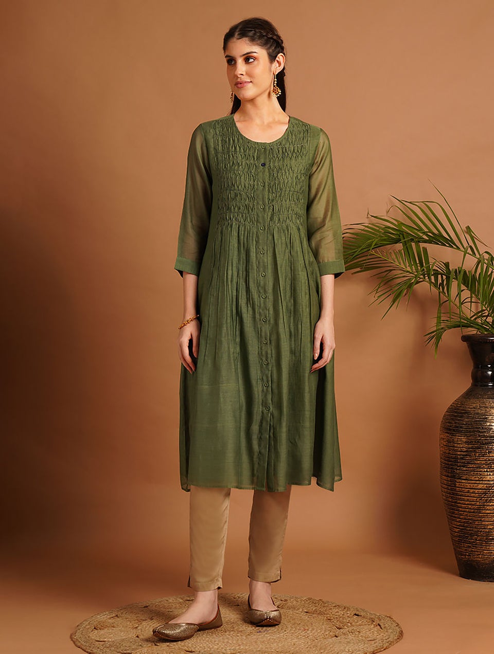 Women Olive Green Cotton Silk Round Neck Flared Kurta - S