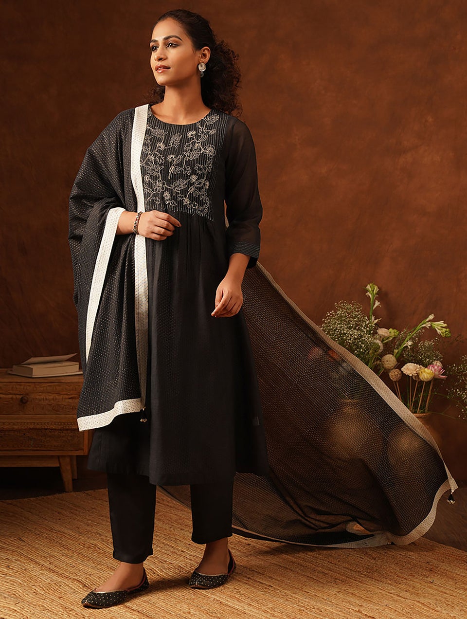 Women Black Embroidered Round Neck Flared Kurta And Slip - S