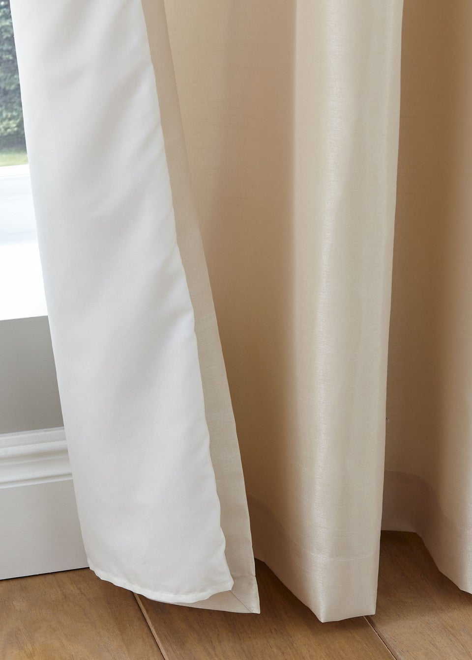 Catherine Lansfield Glitzy Sequin Lined Eyelet Curtains