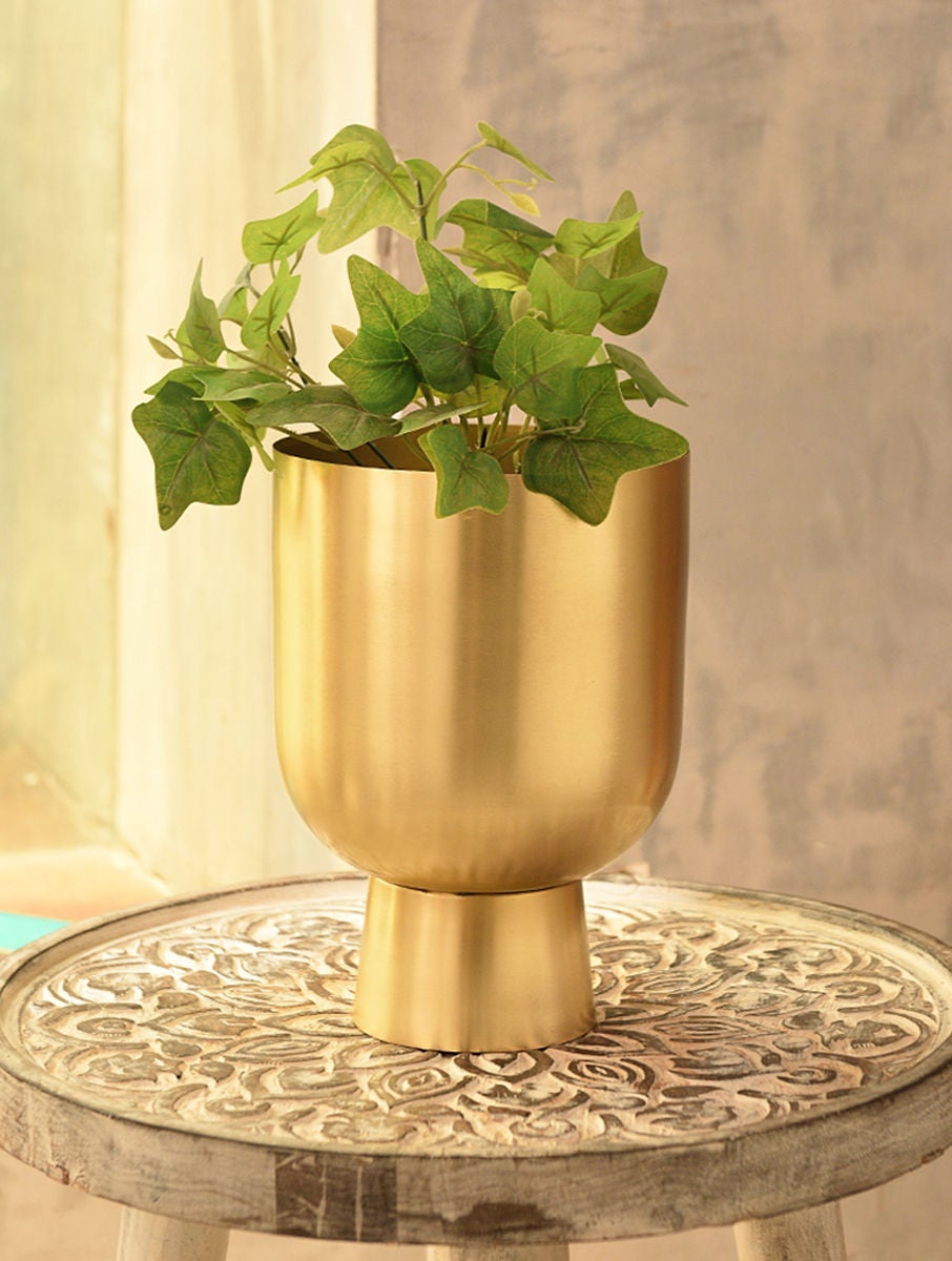 Unisex Antique Gold Hand Crafted Planter( Dia- 7in, H- 10in)