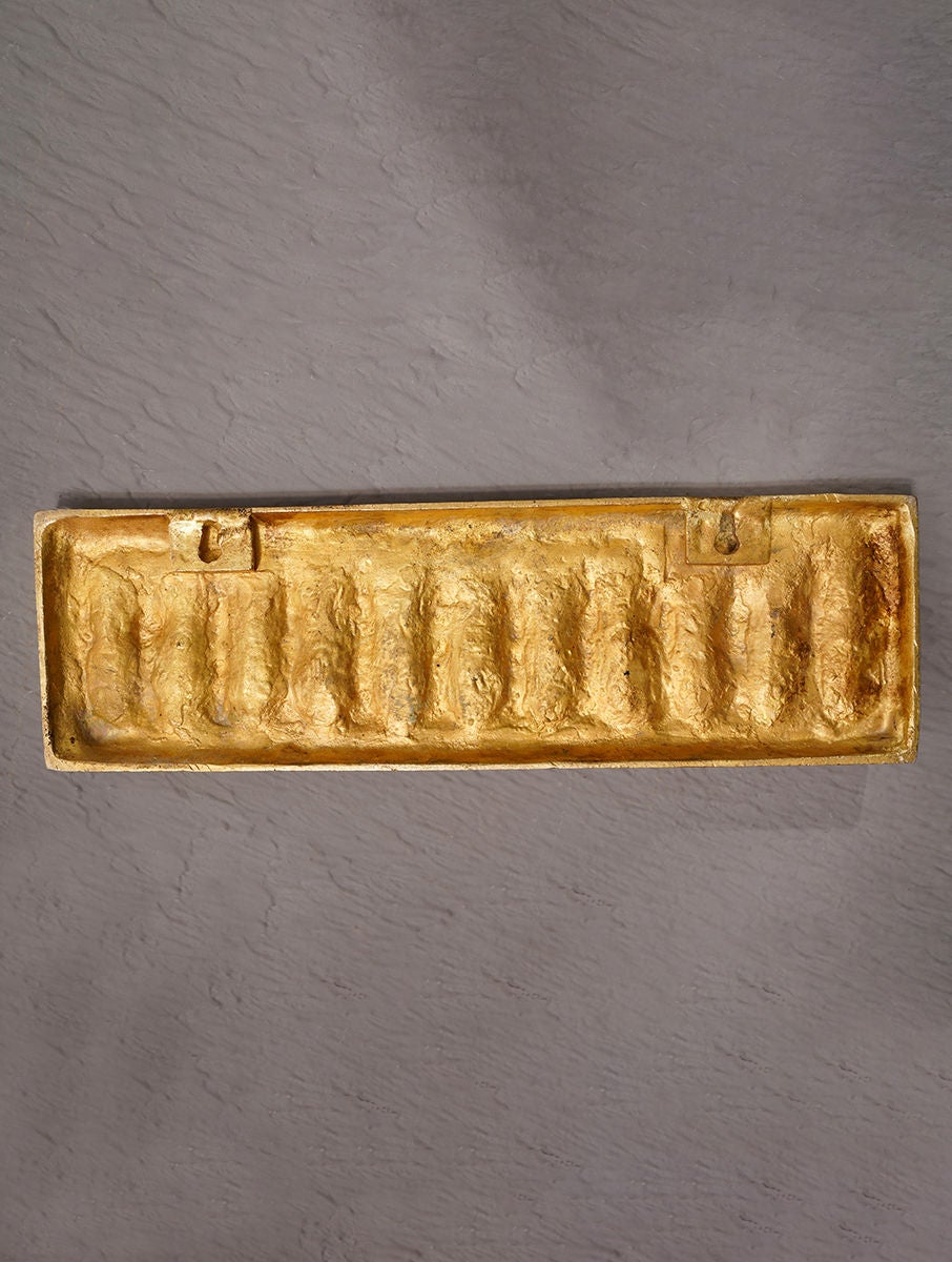 Antique Gold Wall Mount Brass Wall Accent
