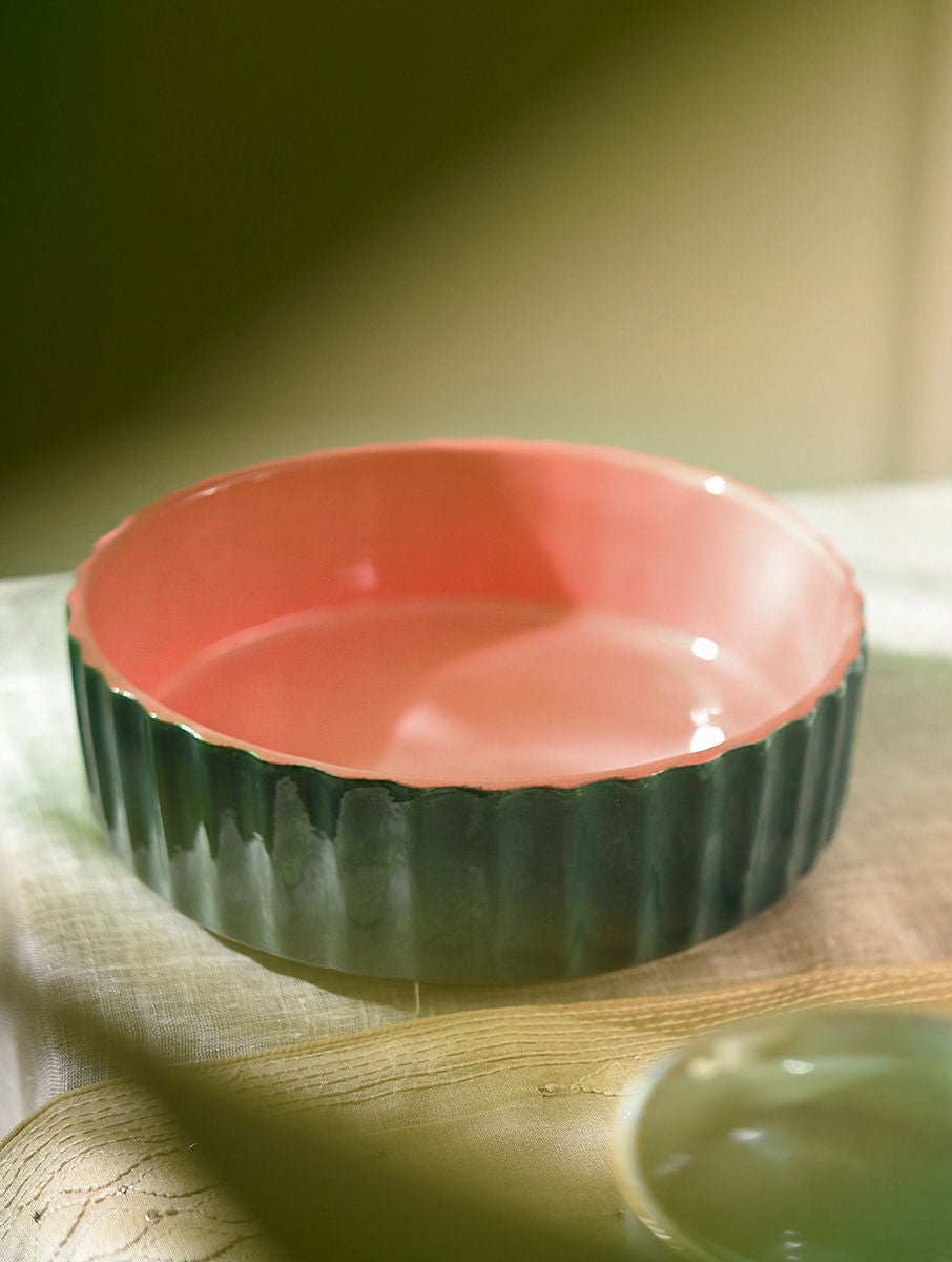 Unisex Green and Pink Ceramic Baking Dish (D-7.5in, H-2.2in)