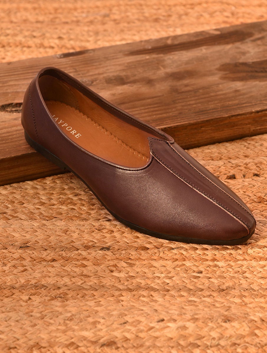 Men Brown Handcrafted Genuine Leather Juttis For Men - 11