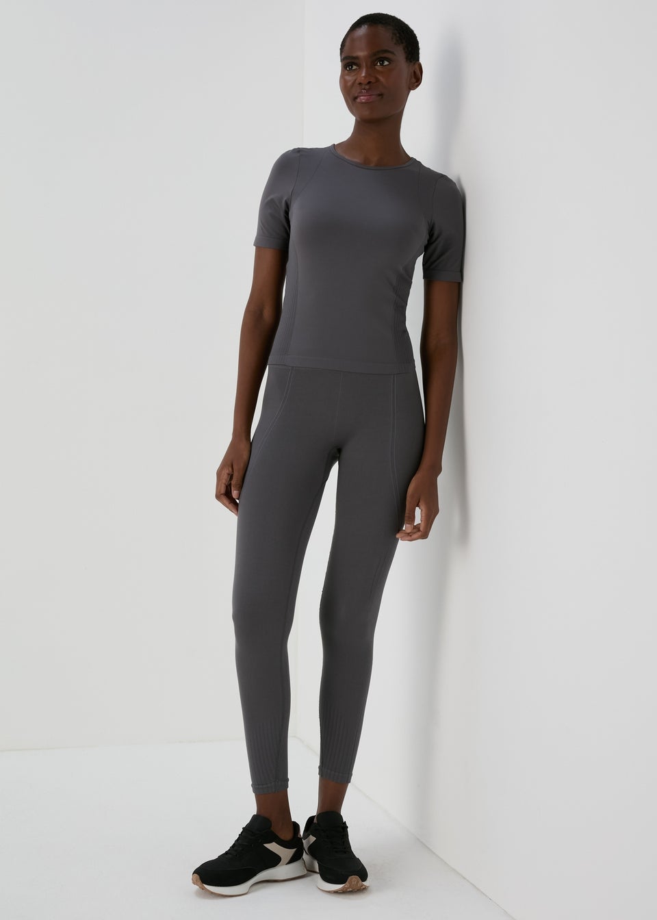 Souluxe Charcoal Seam Free Top