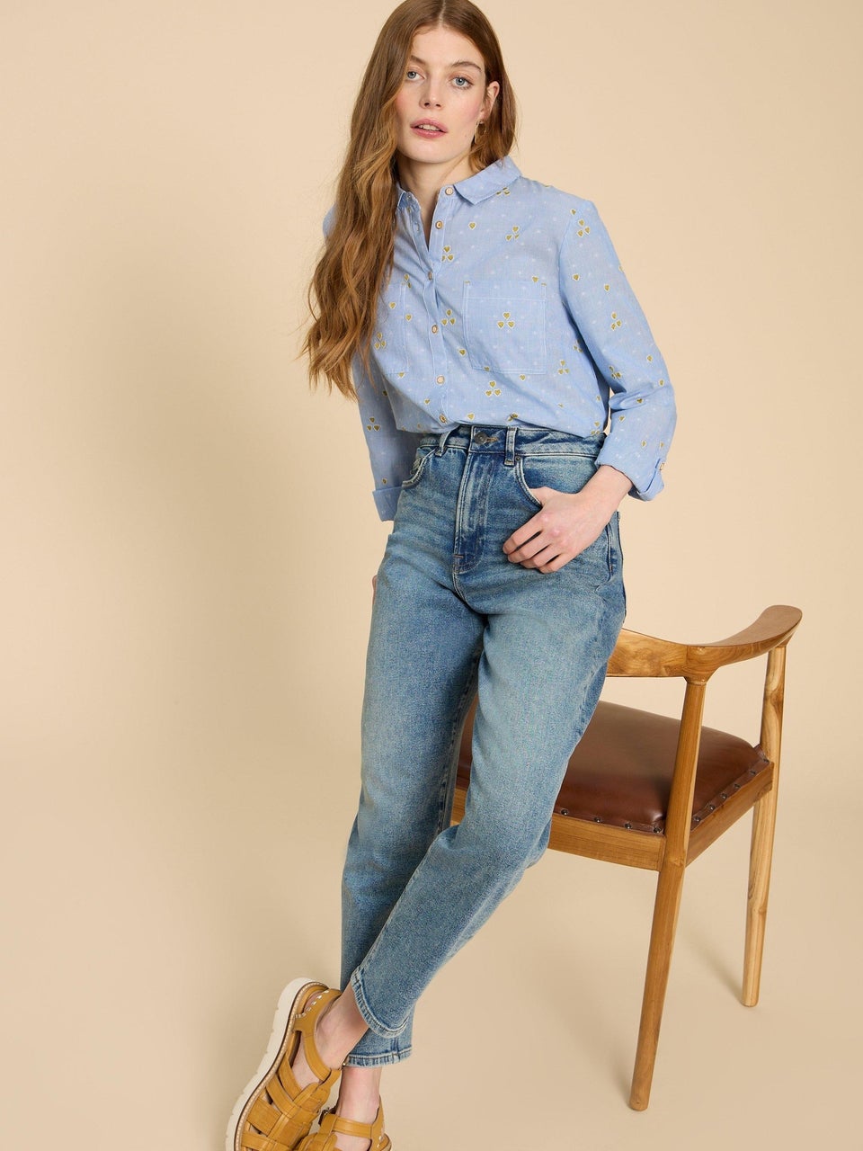 Sophie Bluse mit aufgestickten Herzen