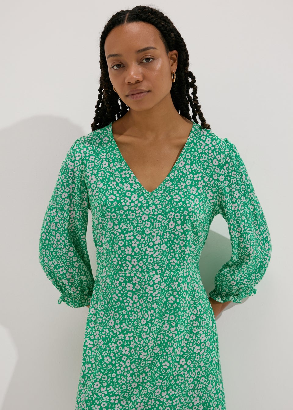 Green floral v neck dress clearance