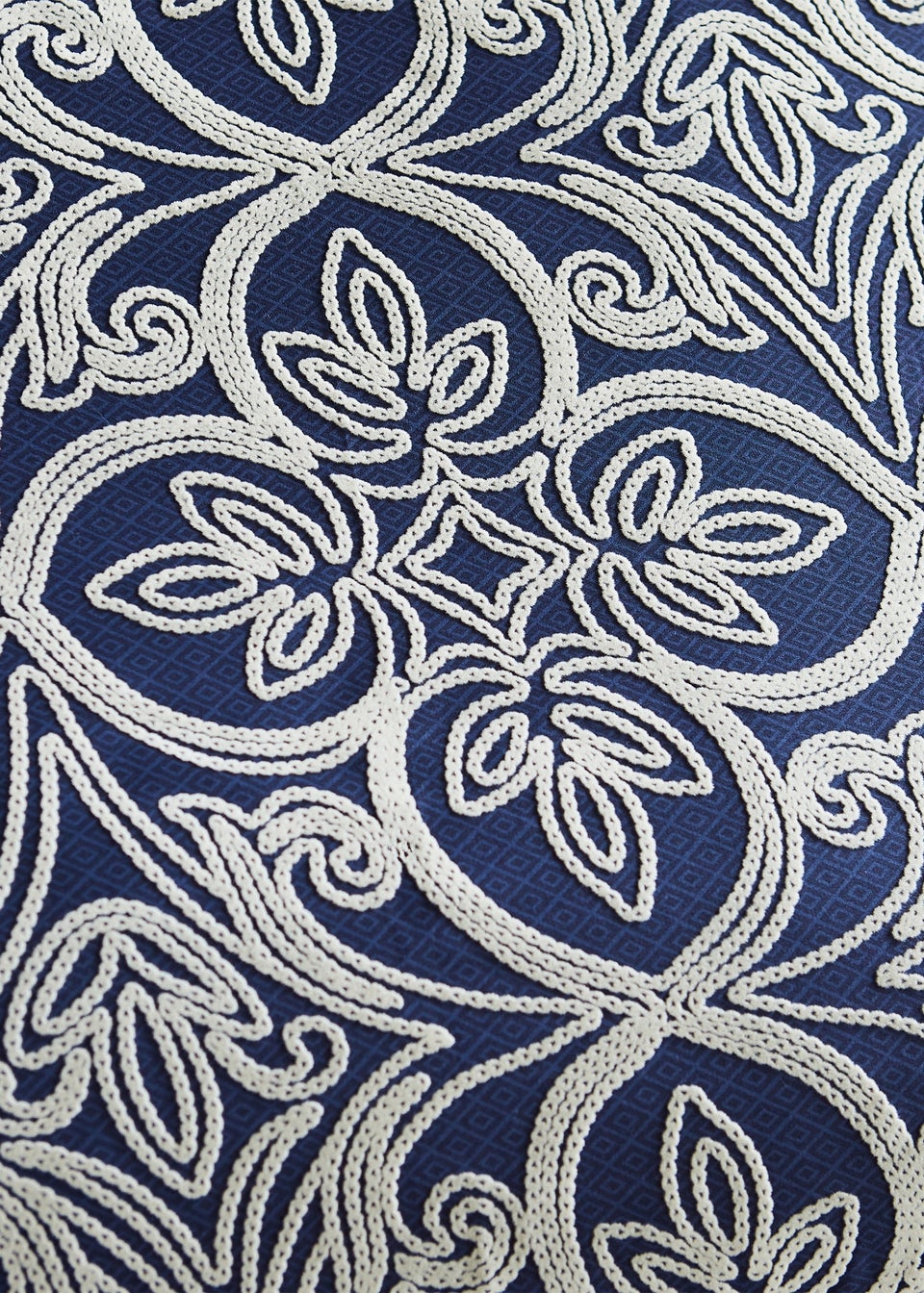 Catherine Lansfield Flock Trellis Bedspread (220x230cm)