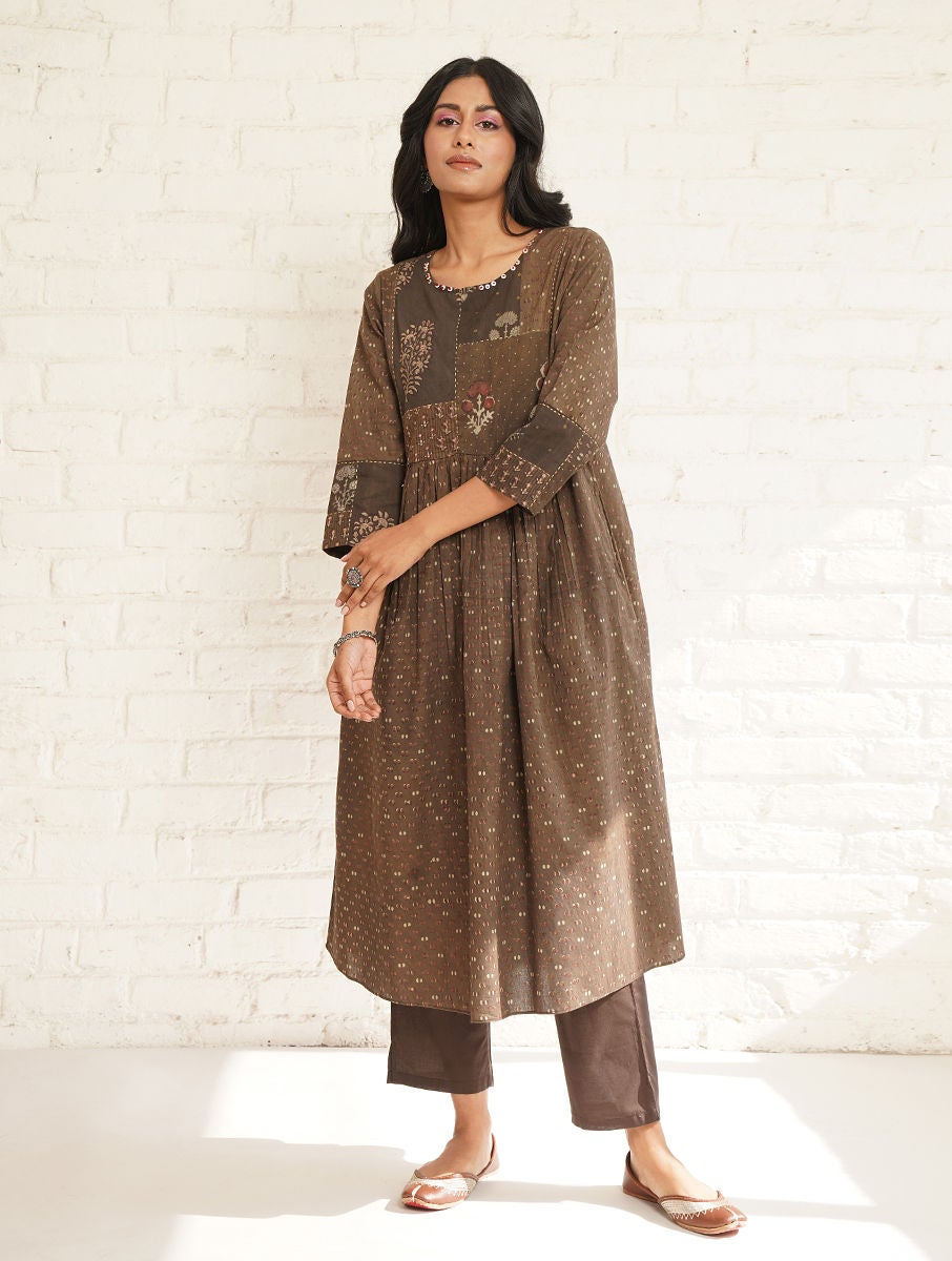 Women Beige Brown Cotton Dabu Round Neck Regular Fit Kurta - S