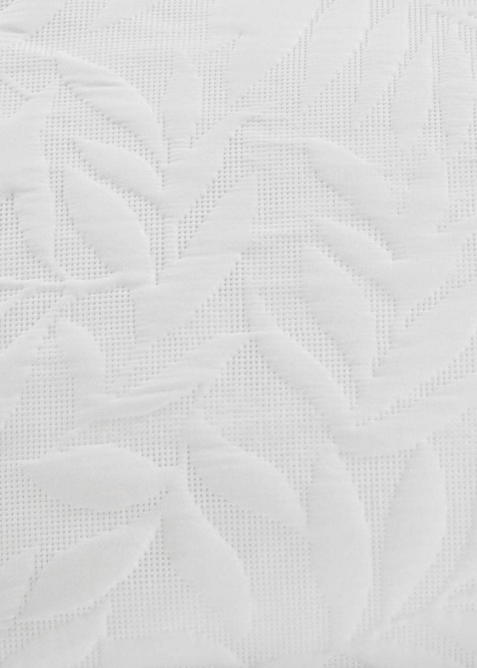 Serene Luana Soft Touch Pinsonic White Bedspread