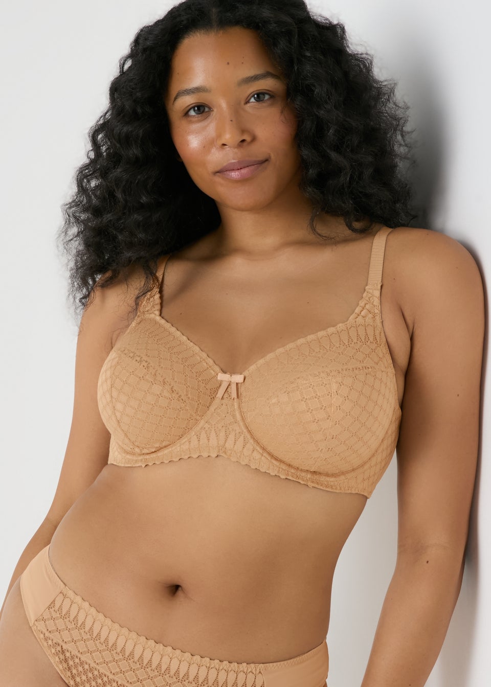 Nude DD+ Stretch Lace Bra