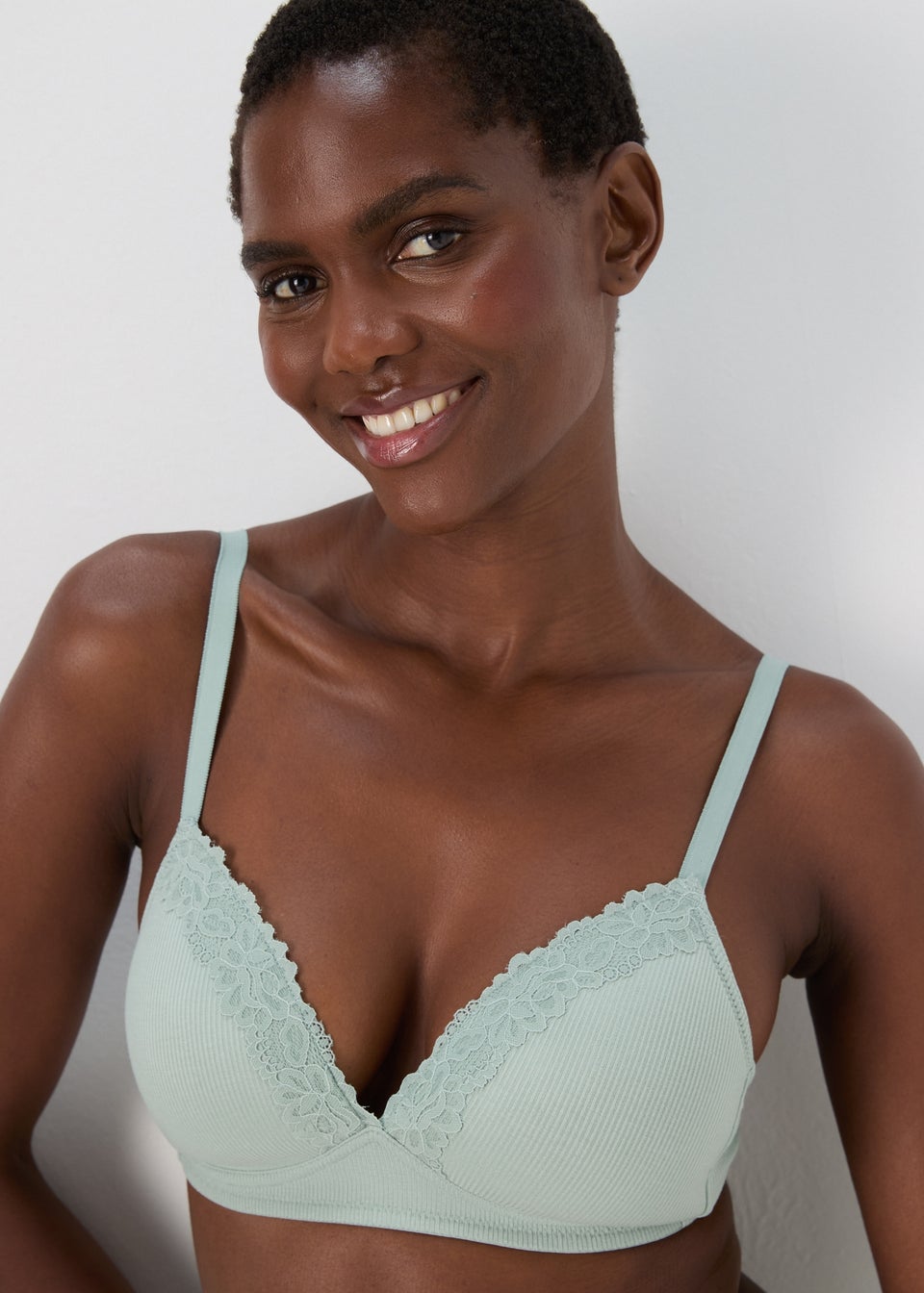 2 Pack Green & White Ribbed Bralette