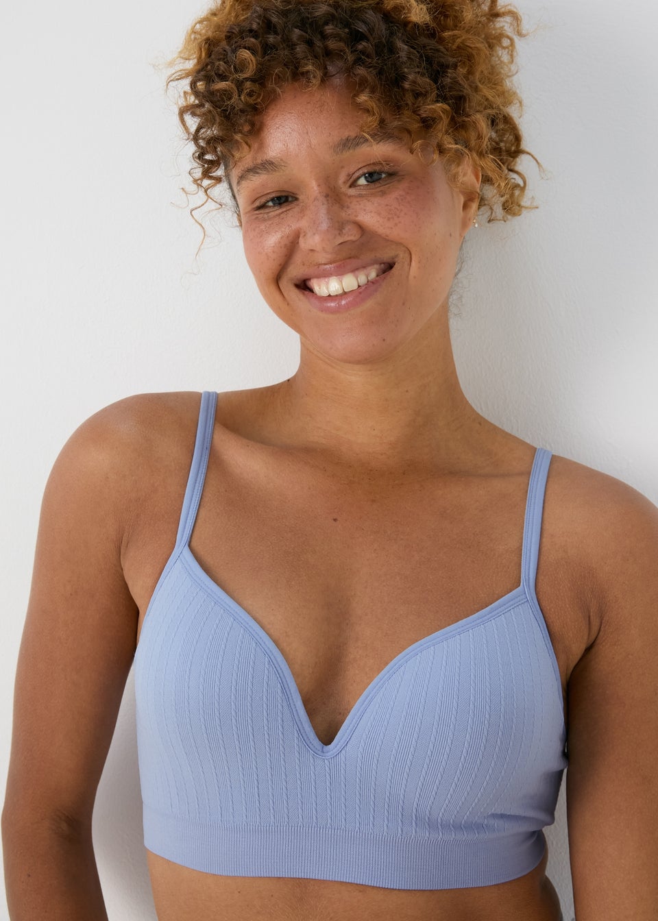 2 Pack Seamless Blue & Cream Bralettes