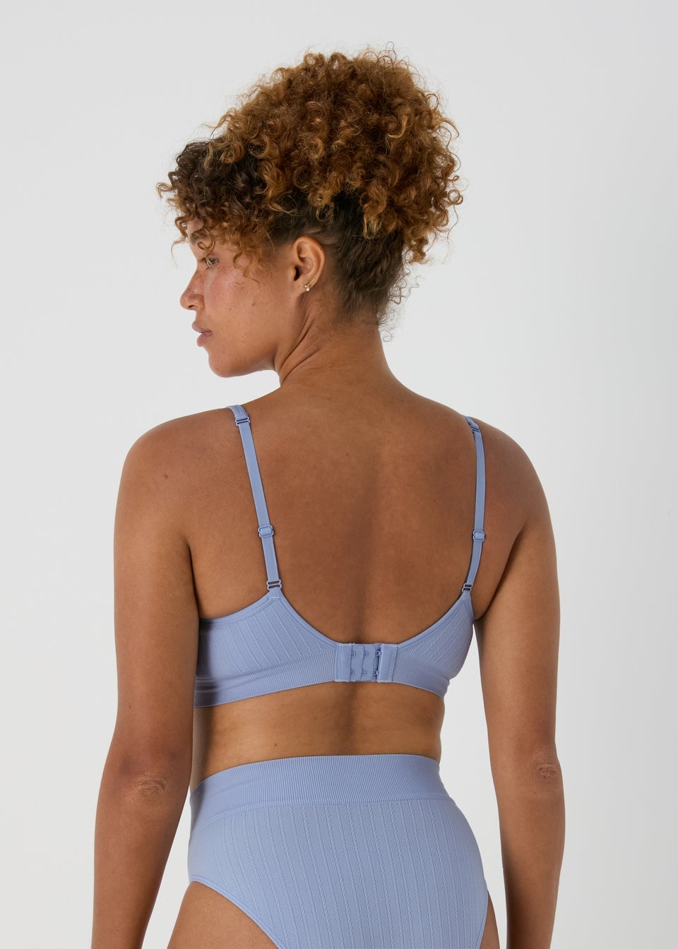 2 Pack Seamless Blue & Cream Bralettes