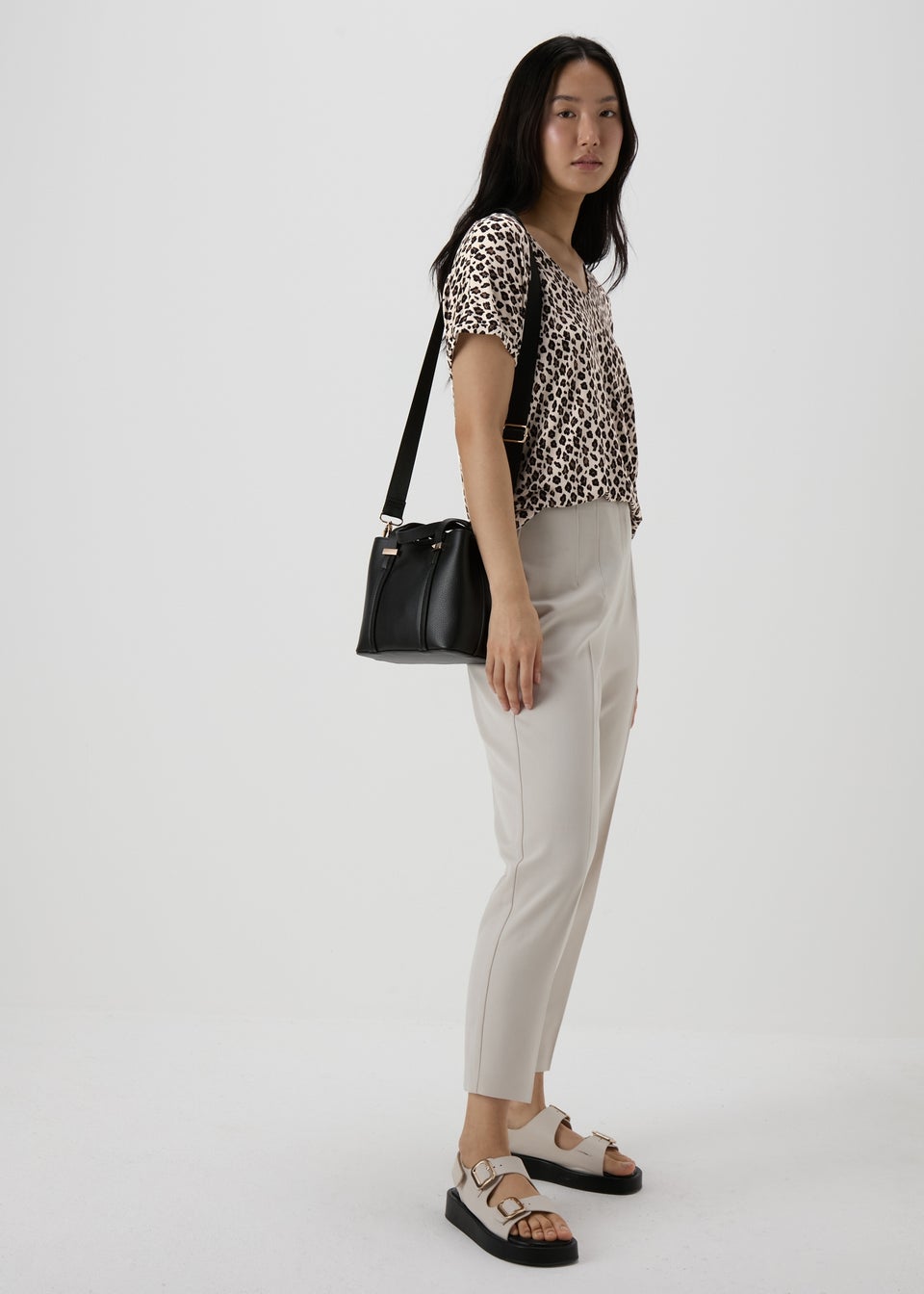 Et Vous Beige Leopard Print V-Neck T-Shirt