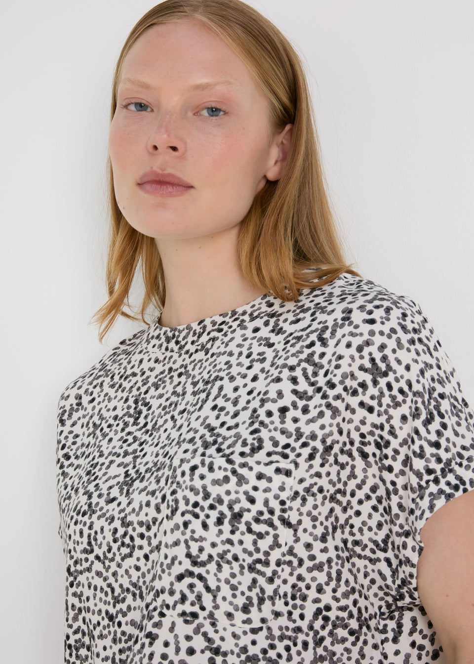 Cream Spot print Pocket Detail T-Shirt