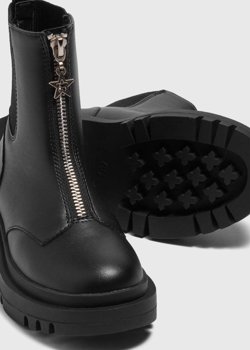Zip front chunky boots 2025