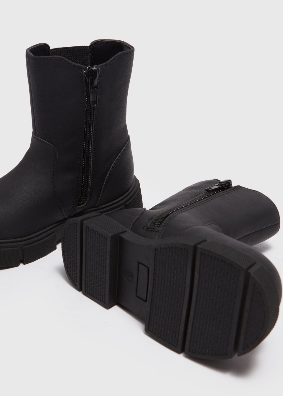 Young girls chelsea boots hot sale