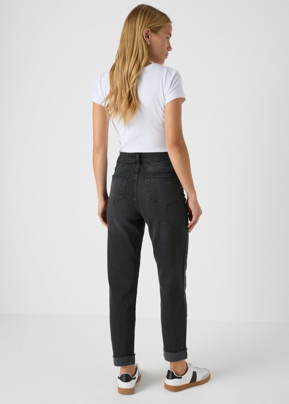 Black Mom Jeans