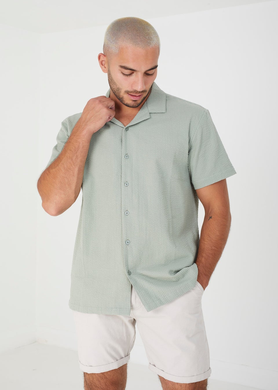 Brave Soul Green Luca Short Sleeve Fine Stripe Revere Collar Shirt