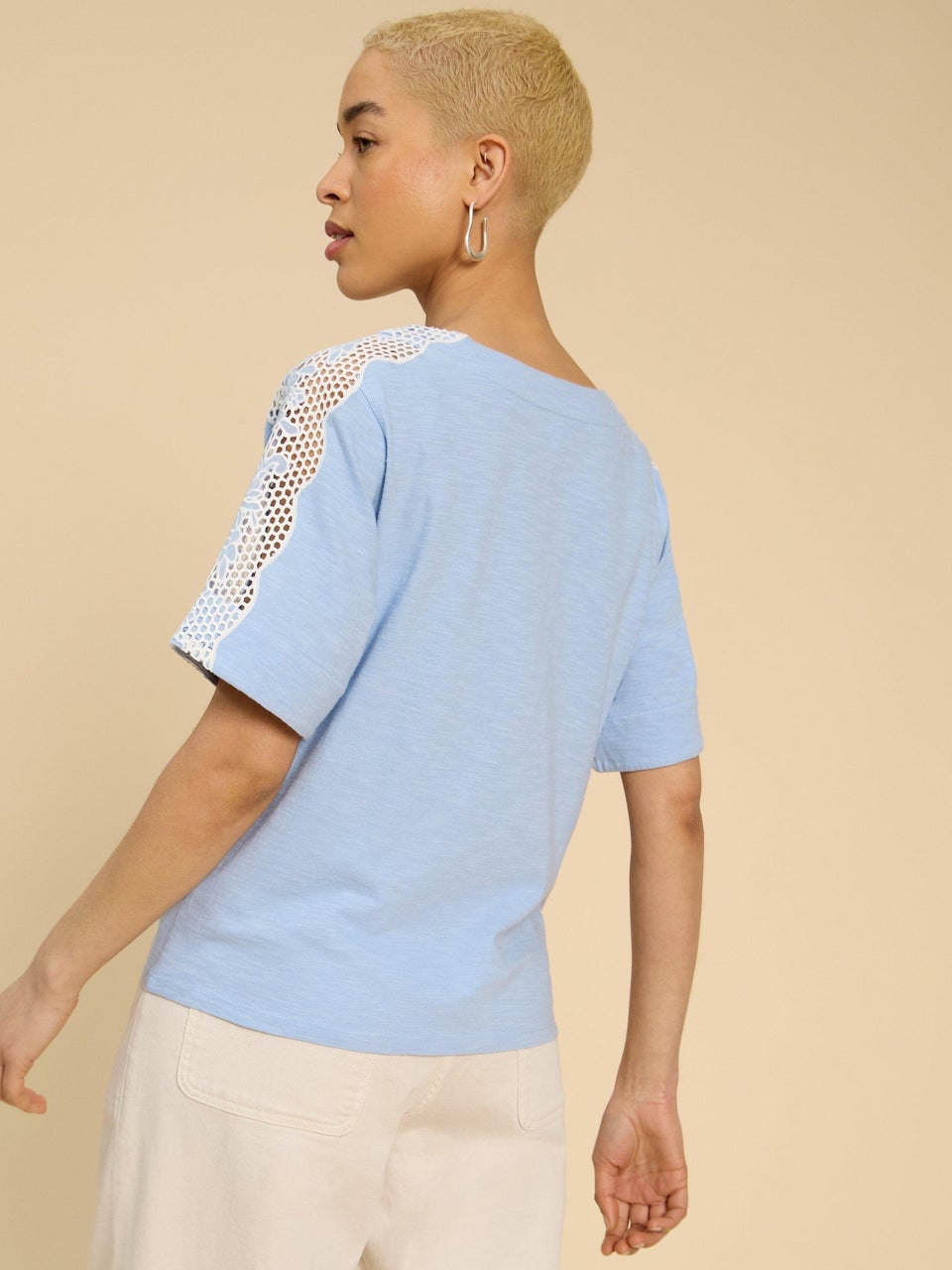 Sara Top mit Bindesaum