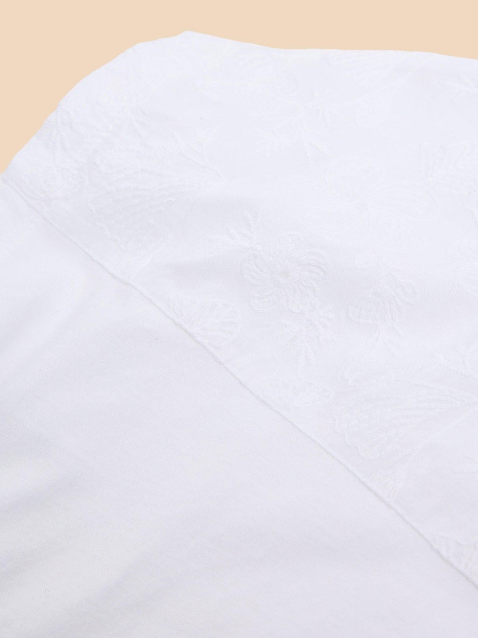 Anthea Besticktes T-Shirt