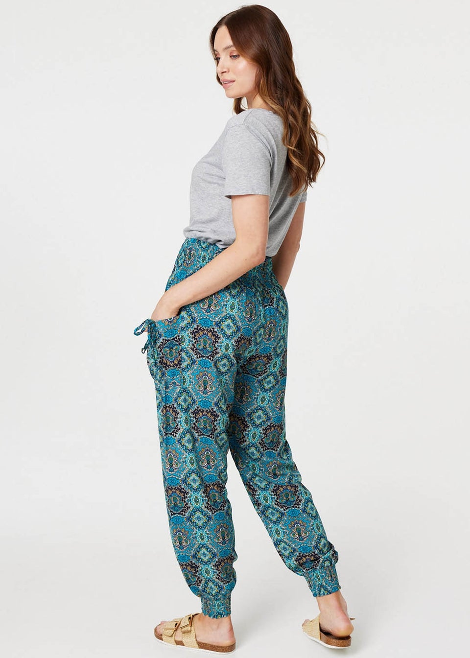 Izabel London Green Printed Pull On Tapered Pants