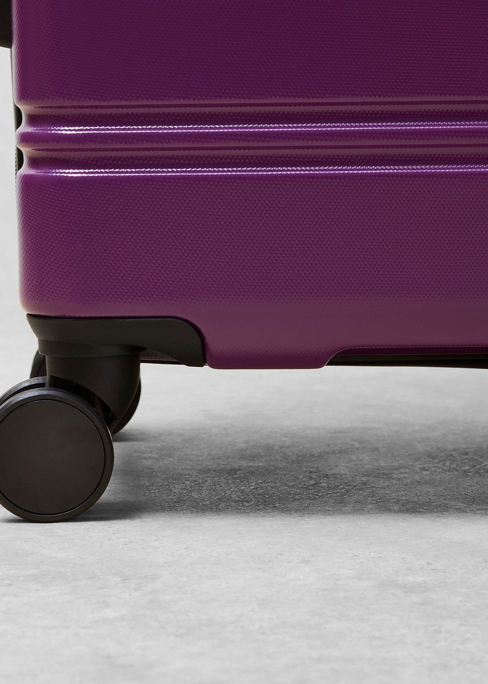 Rock Purple Lisbon Suitcase