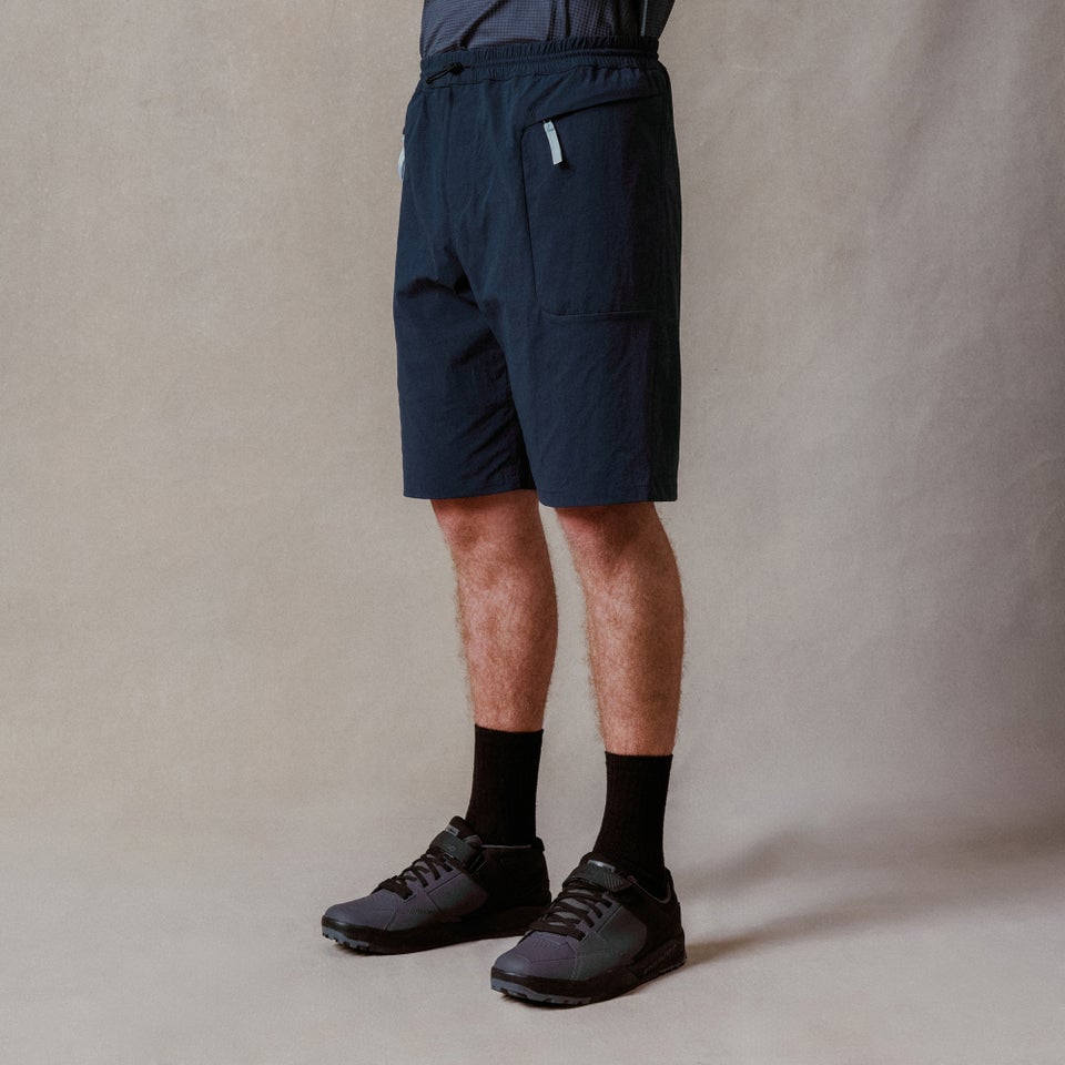 Unisex Corner-Shorts (mit Innenfutter/Sitzpolster) Heidelbeere