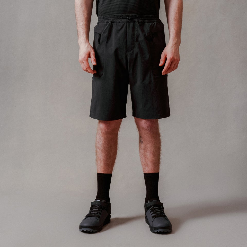 Unisex Corner Short Liner Chamois Black