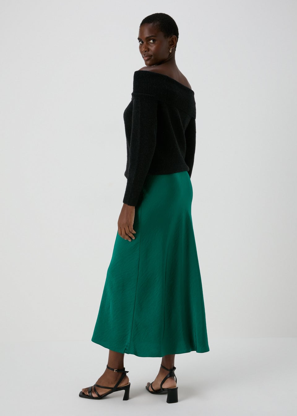 Satin midi skirt green new arrivals
