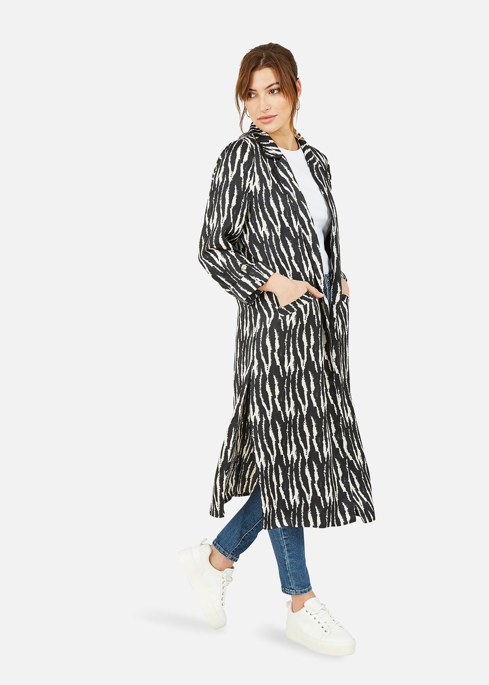 Yumi Black Zebra Print Satin Long Kimono Matalan
