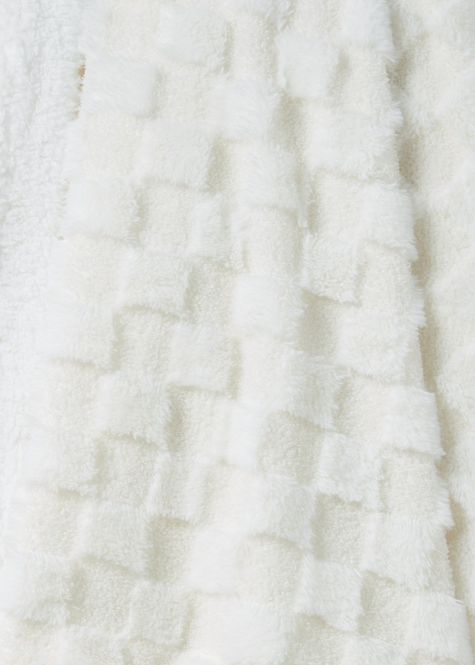 White Checkerboard Throw (130cm x 150cm)