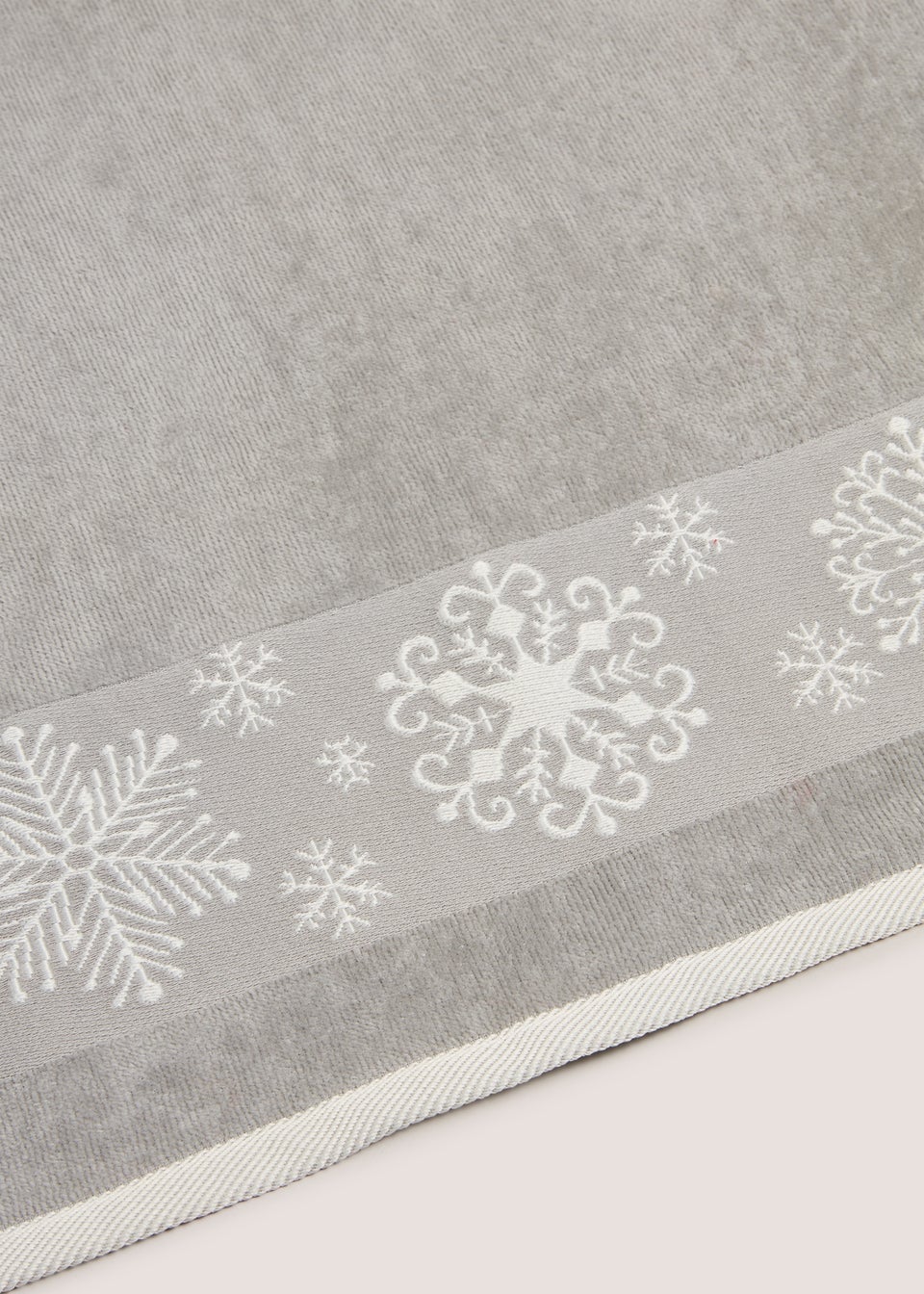 Grey christmas towels 2025