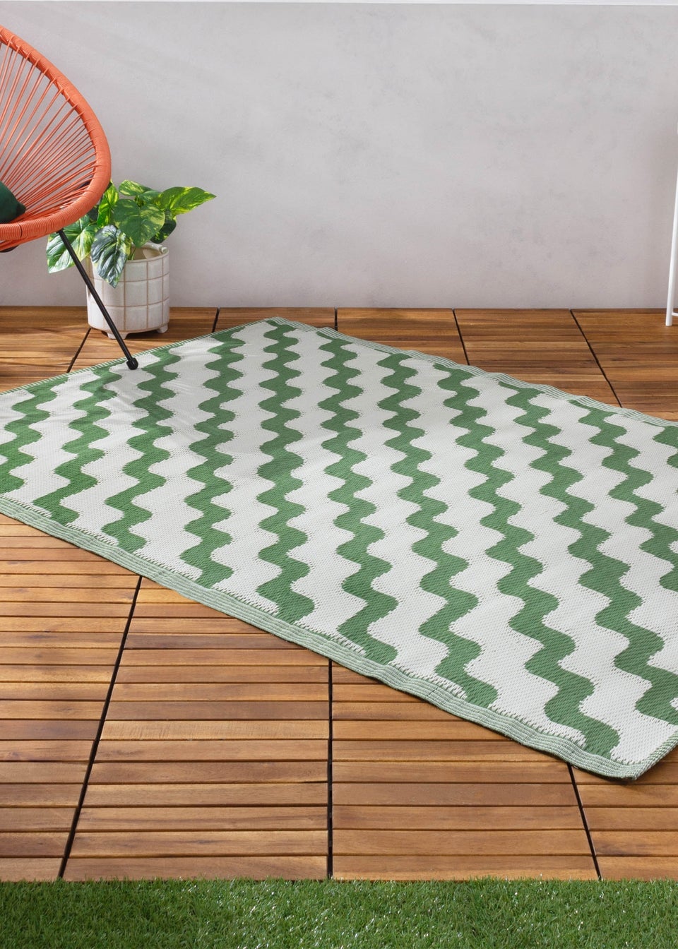 furn. Green Wave Outdoor 100% Recycled Rug (120 x 180cm)