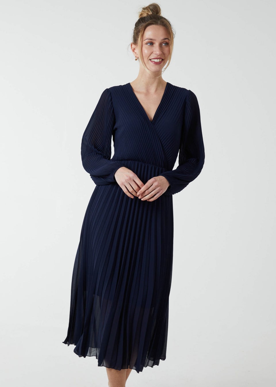 Pleated v neck dress store