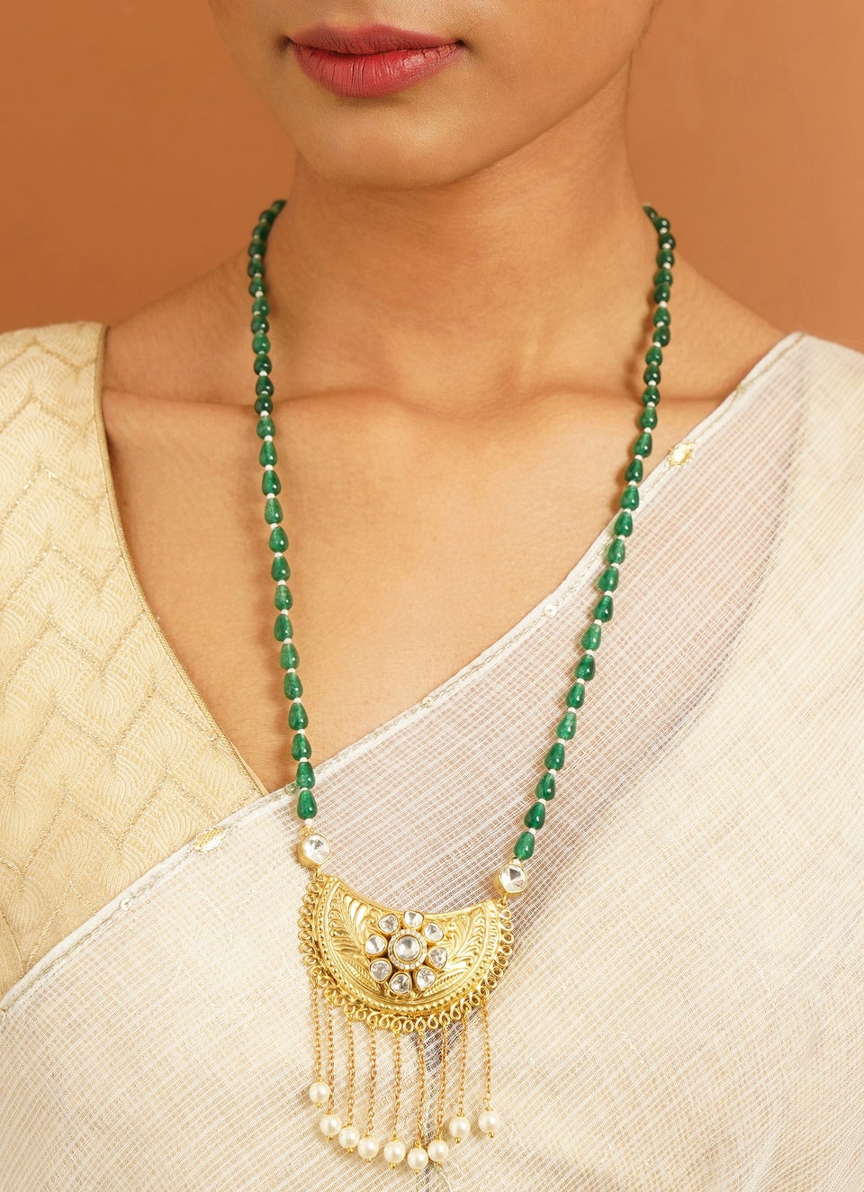 Women Gold Tone Kundan Necklace