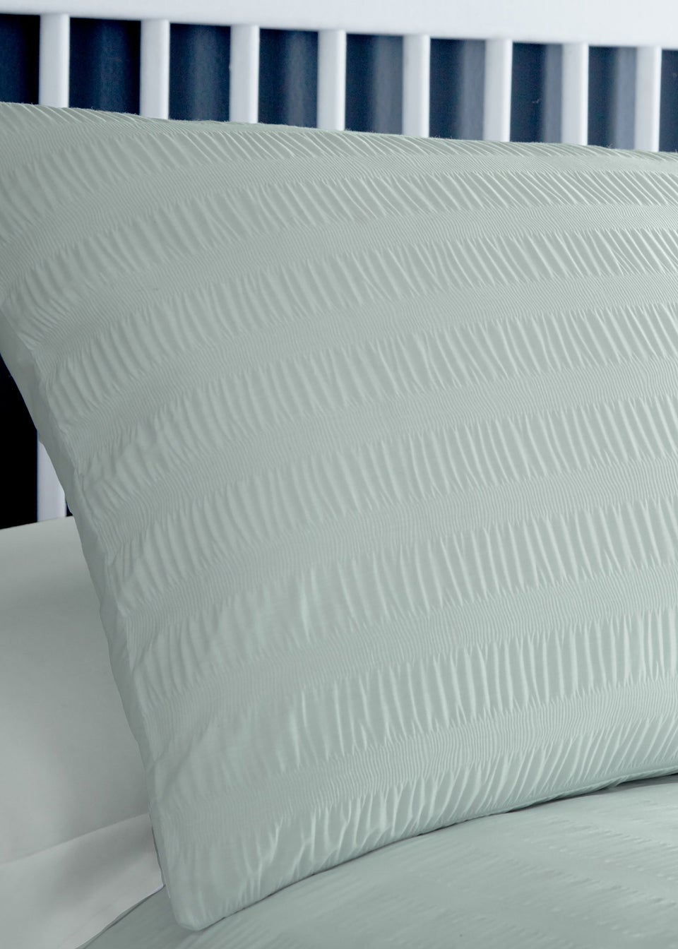 Serene Honley Seersucker Seersucker Blue Duvet Cover Set