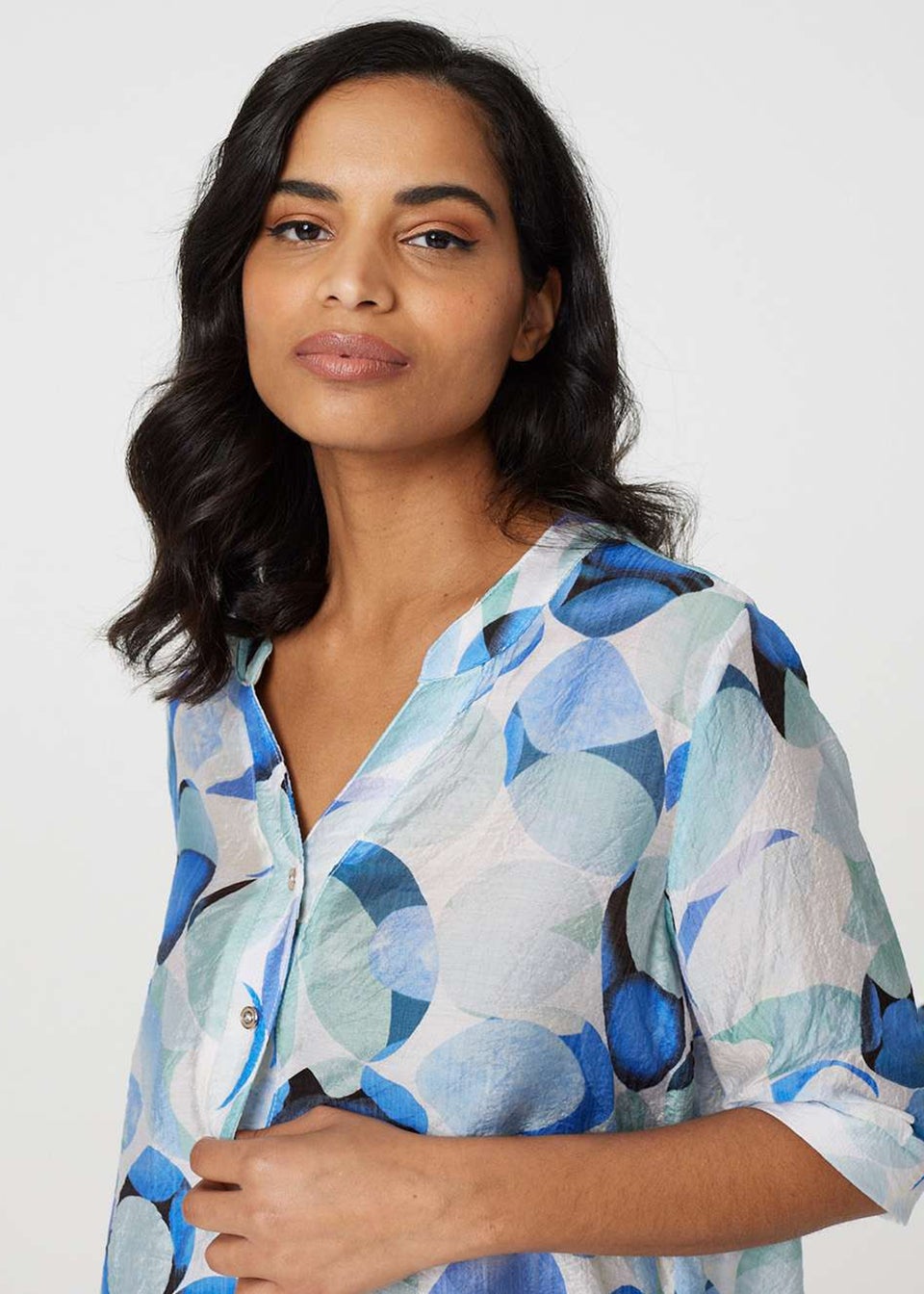 Izabel London Blue Printed 1/2 Sleeve Curve Hem Blouse