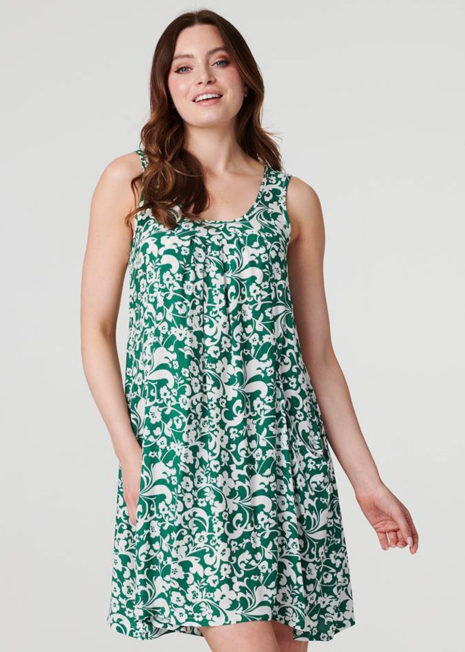 Sleeveless swing dress with pockets 2025