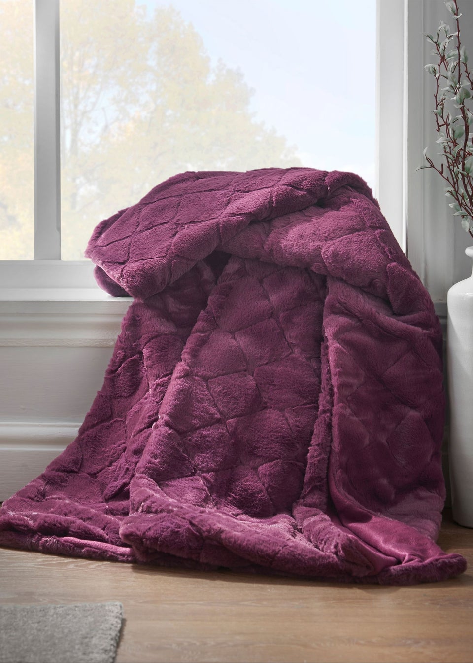 Catherine Lansfield Cosy Diamond Soft Blanket Throw (130x170cm)