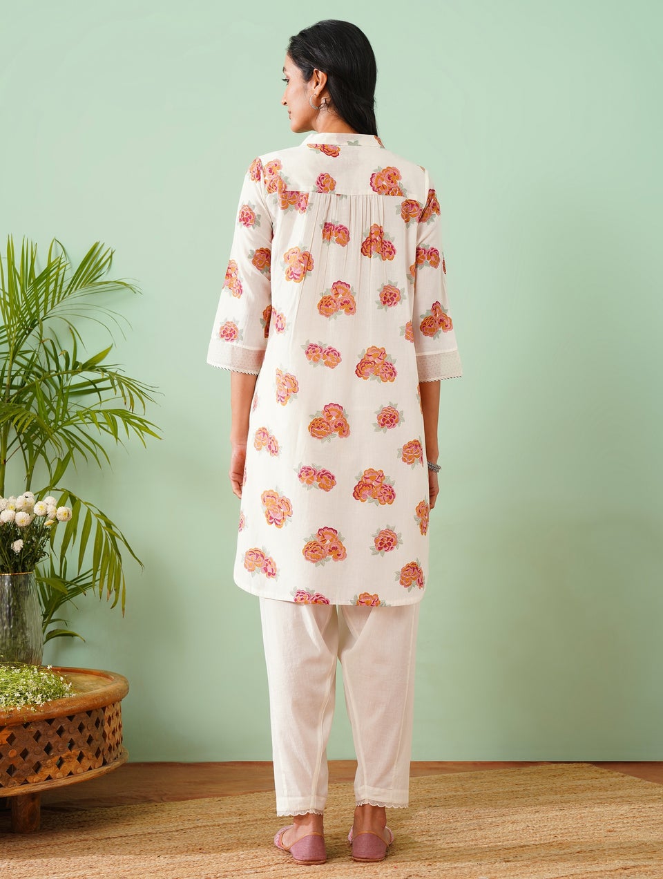 Women White Cotton Printed Mandarin Collar Straight Fit Tunic - M