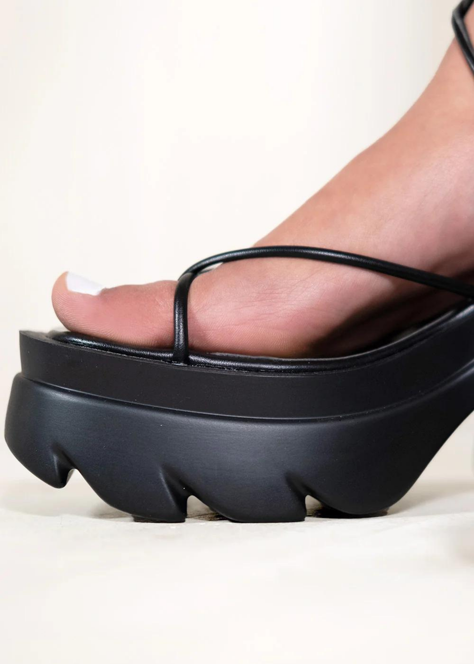 Black chunky platform sandals online