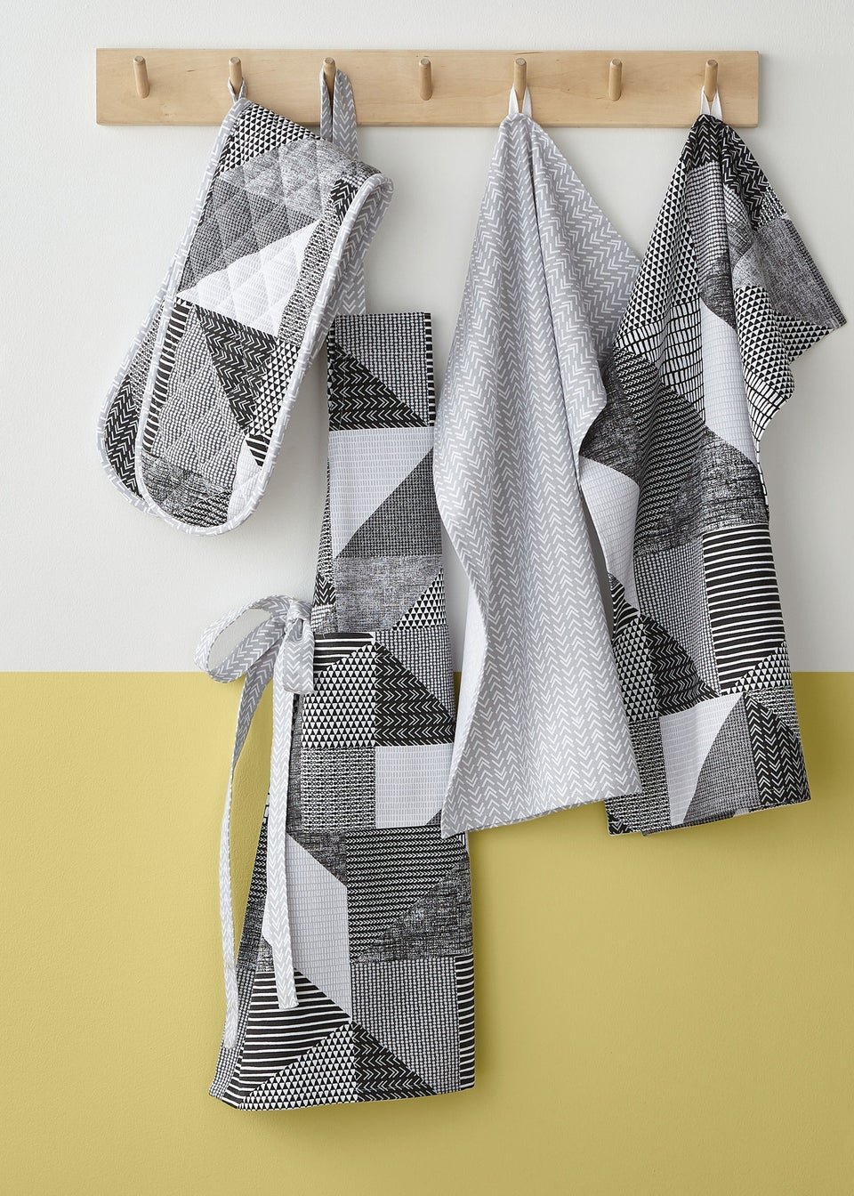 Catherine Lansfield Grey Larsson Geo Cotton Kitchen Towel Pack of 4 (50x75 cm)