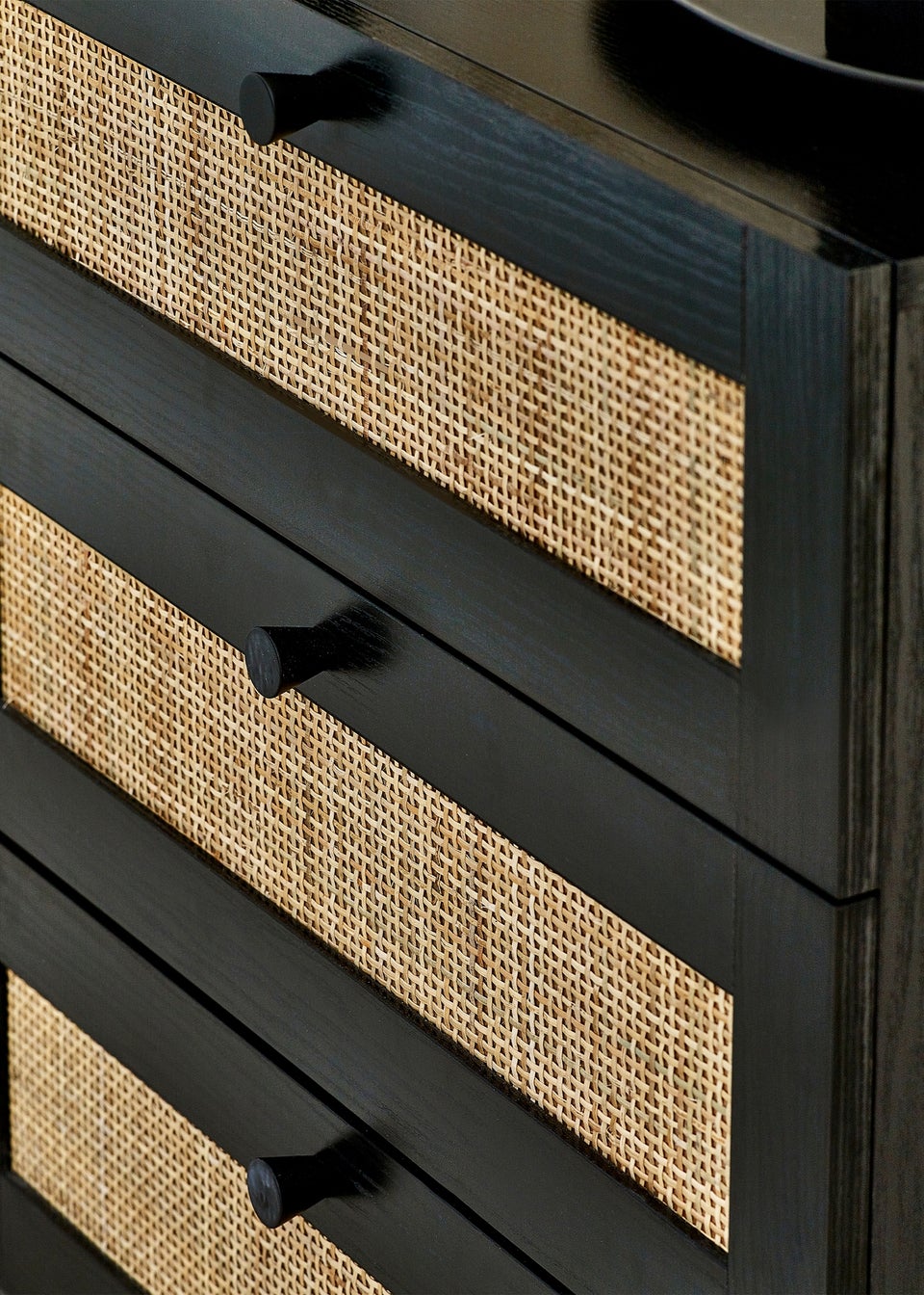 Julian Bowen Padstow 6 Drawer Chest in Black (75 x 120 x 40cm)
