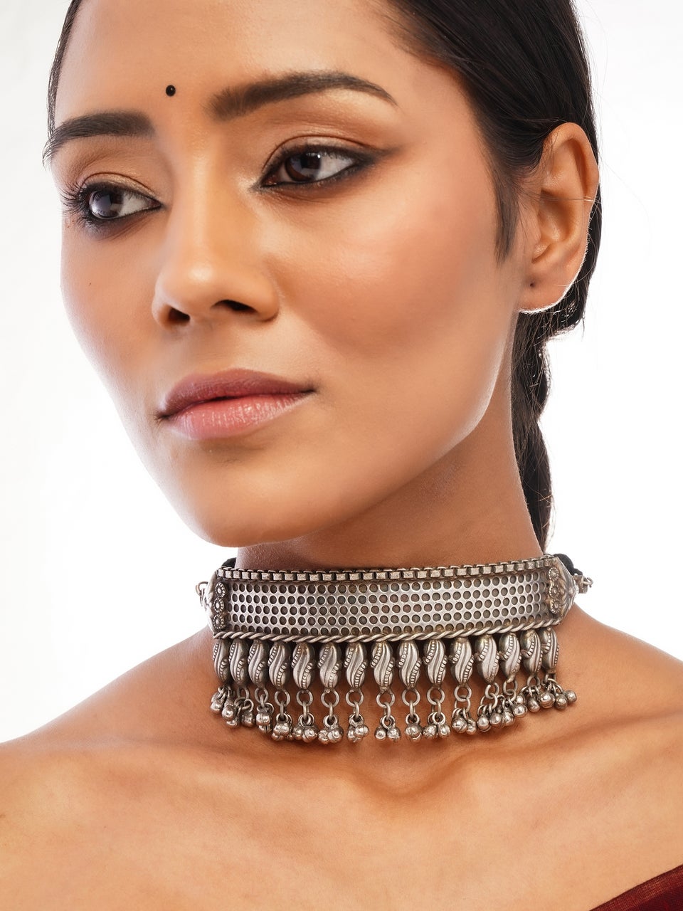 Aitihya Women Silver Tone Fashion Necklace