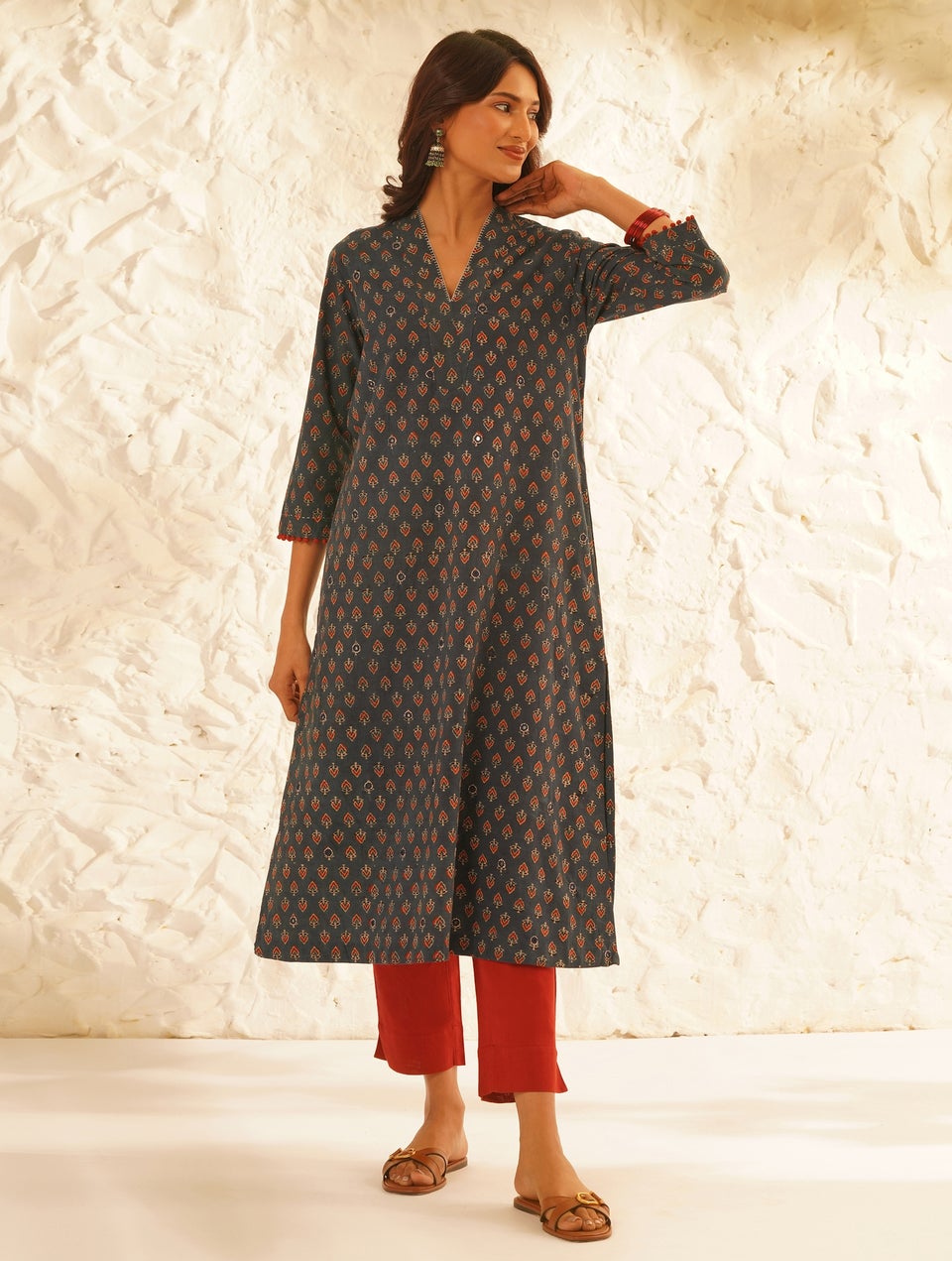 Women Red Cotton Solid Ankle Length Straight Fit Pant
