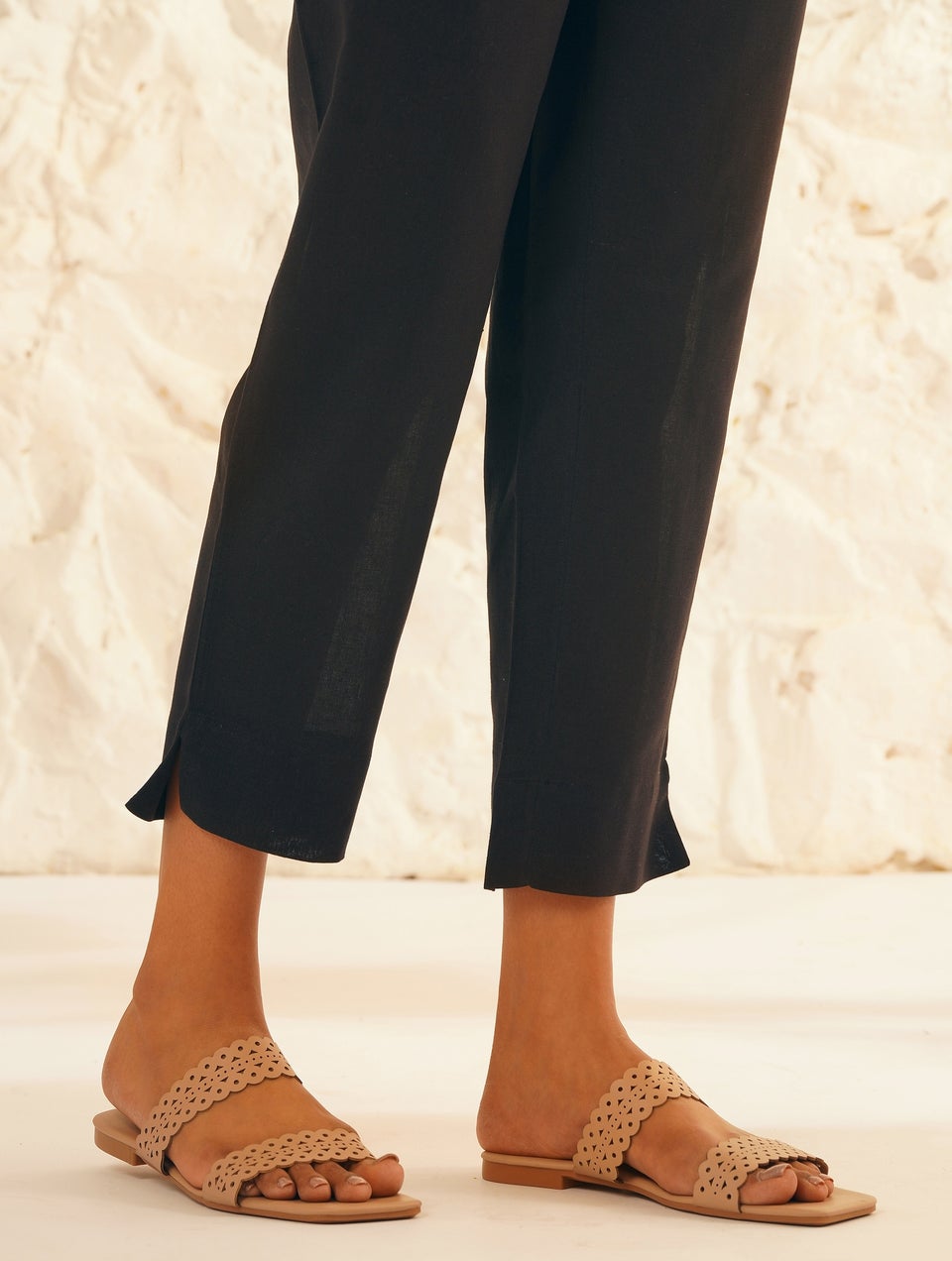 Women Black Cotton Solid Ankle Length Straight Fit Pant