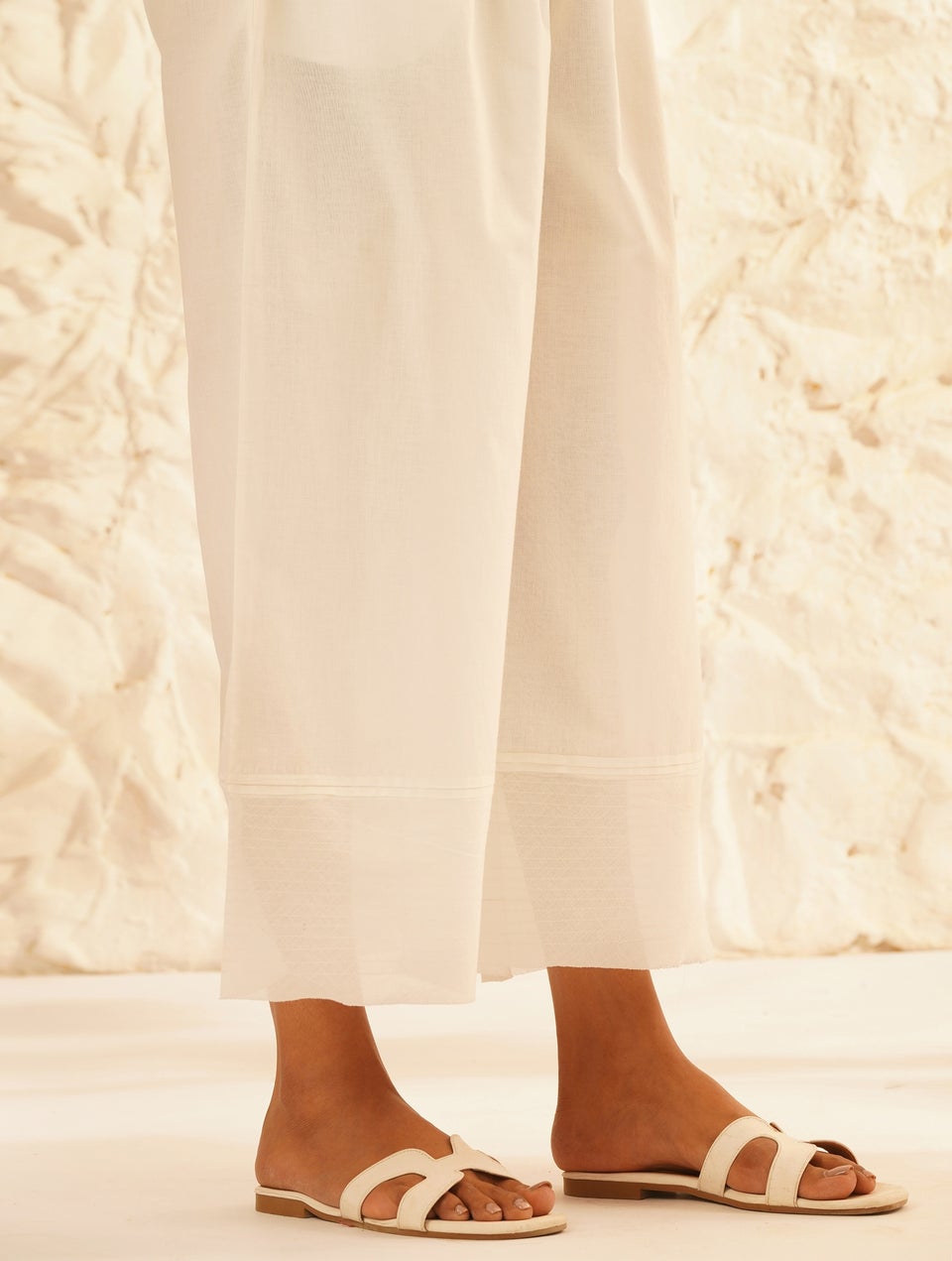 Women White Cotton Ankle Length Solid Palazzo - XS