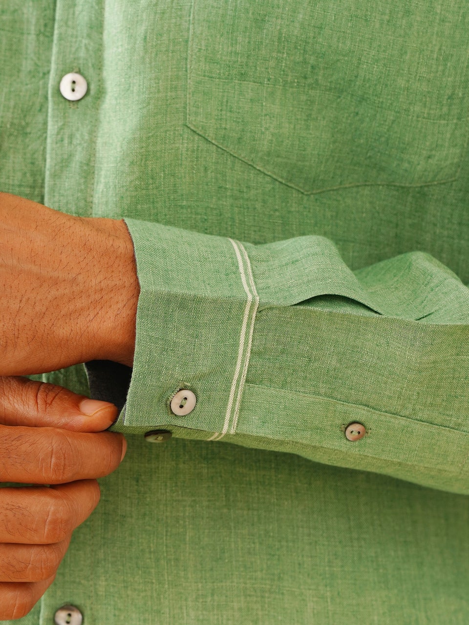 Men Green Handloom Cotton Solid Shirt Collar Straight Fit Shirt - 40